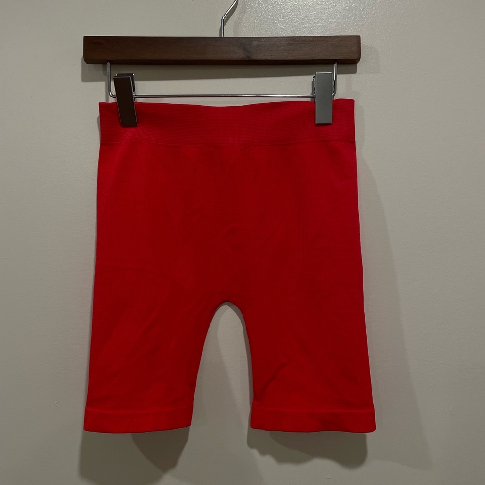 Caruso Caruso red ribbed biker shorts